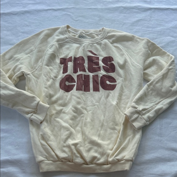 Retro Brand Cream Crewneck with 'Très Chic' Print - Picture 1 of 4